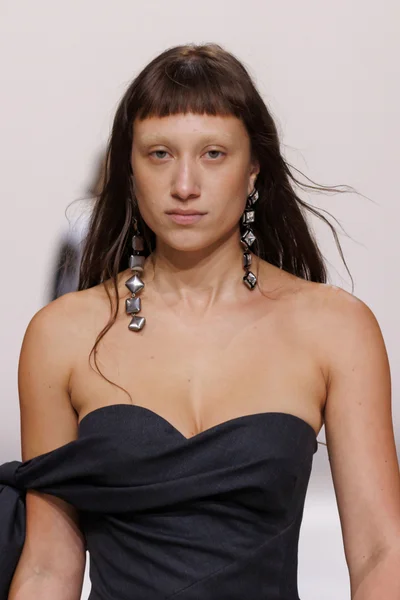 Look 32